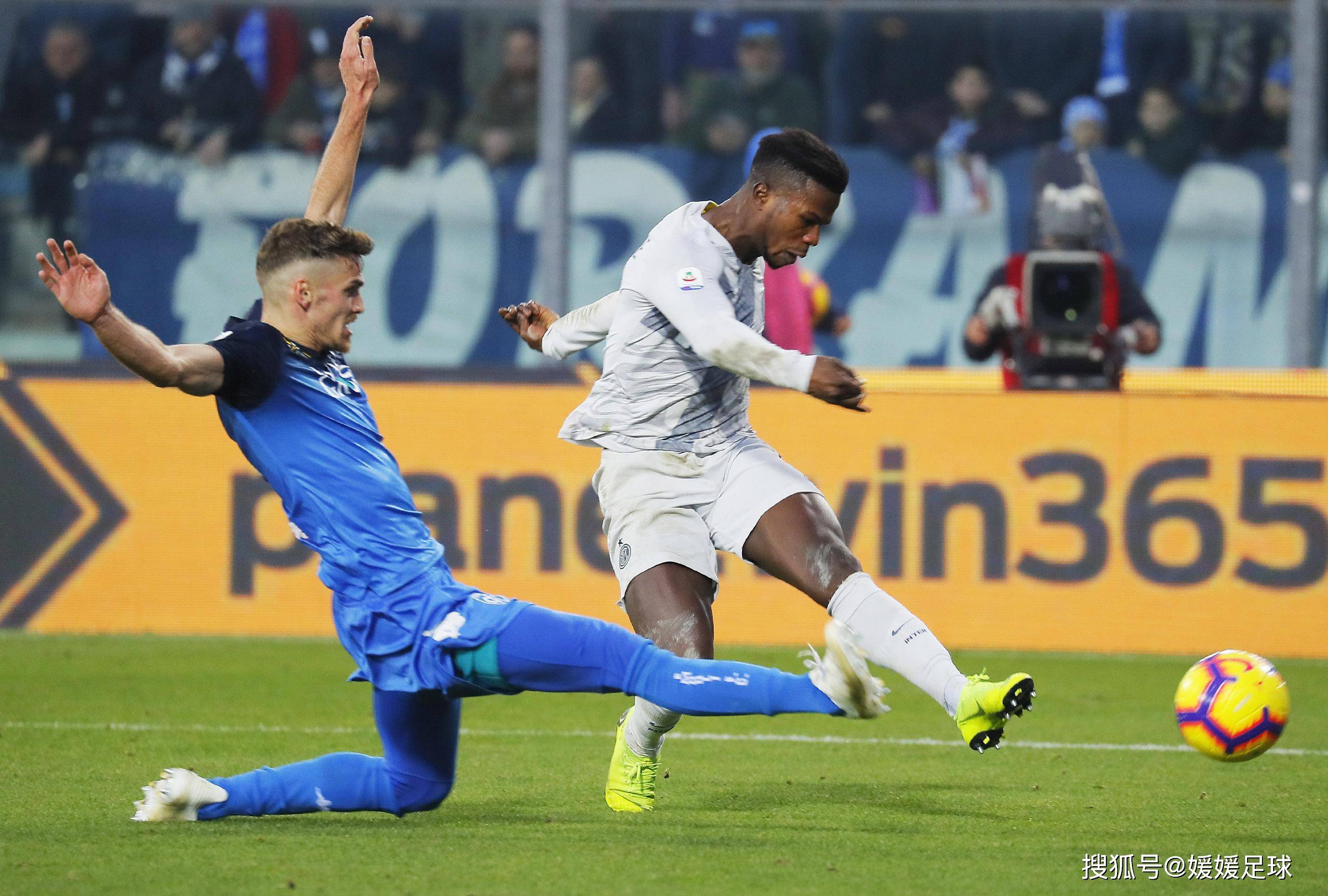 雷速官网下载-莱切主场击败克罗托内，取得胜利-第1张图片-雷速官网