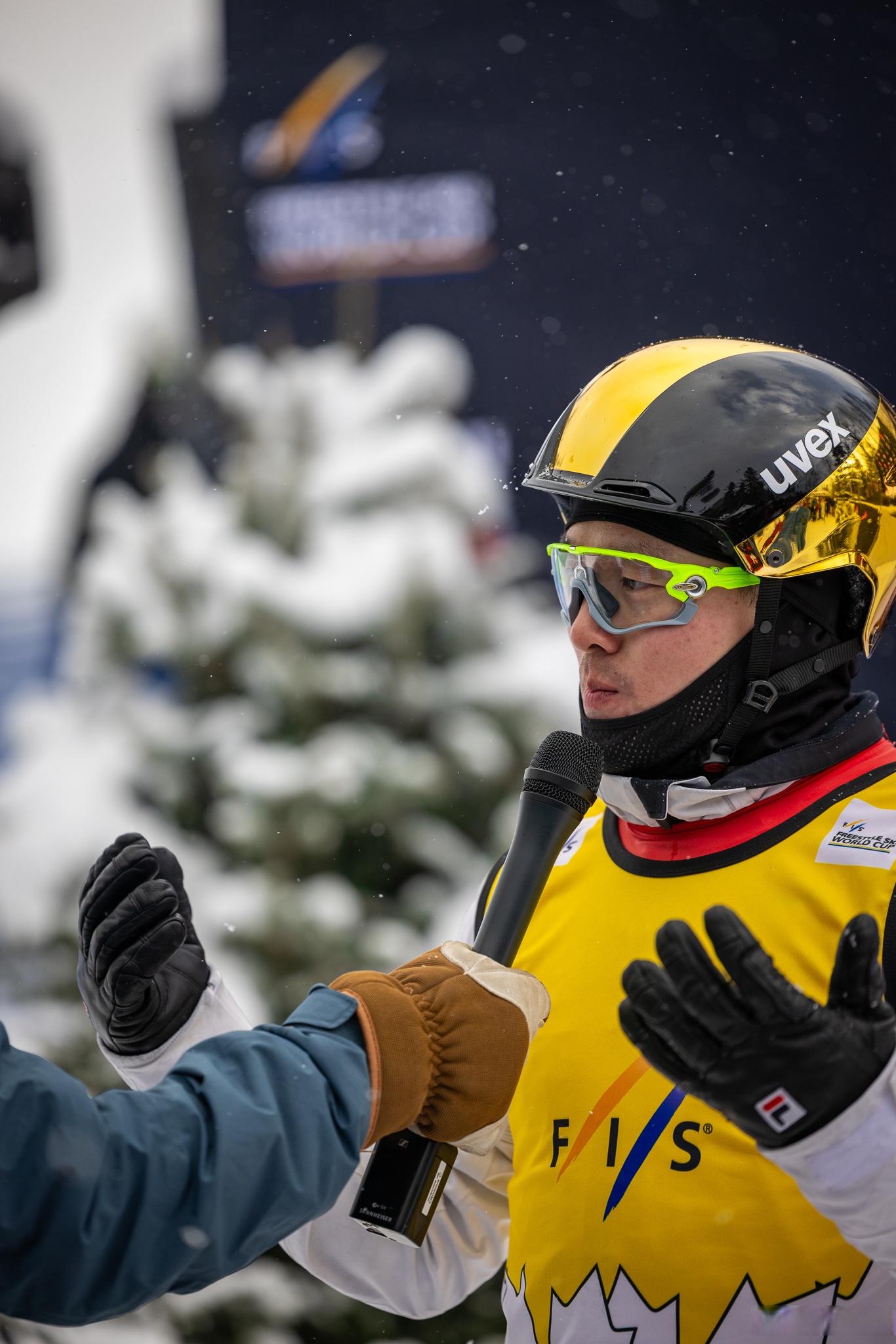 雷速官网-牙买加铁人三项选手勇夺头名-第2张图片-雷速官网