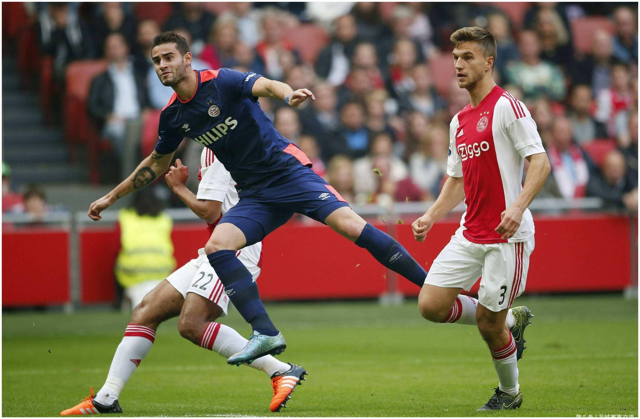 雷速-阿贾克斯惊险战胜巴萨，晋级四强-第2张图片-雷速官网