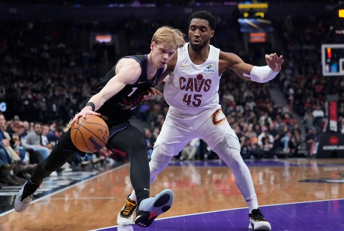 雷速官网-爵士五人得分上双，高效进攻度压迫对手无从应对-第1张图片-雷速官网