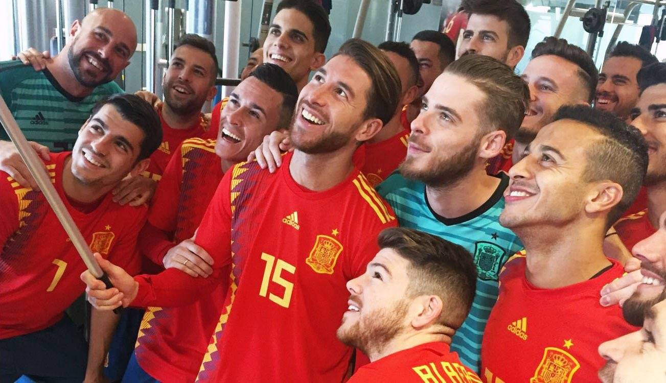 雷速官网-西班牙队凭借默契配合打破了对手的防线-第2张图片-雷速官网 雷速官网-西班牙队凭借默契配合打破了对手的防线-第2张图片-雷速官网