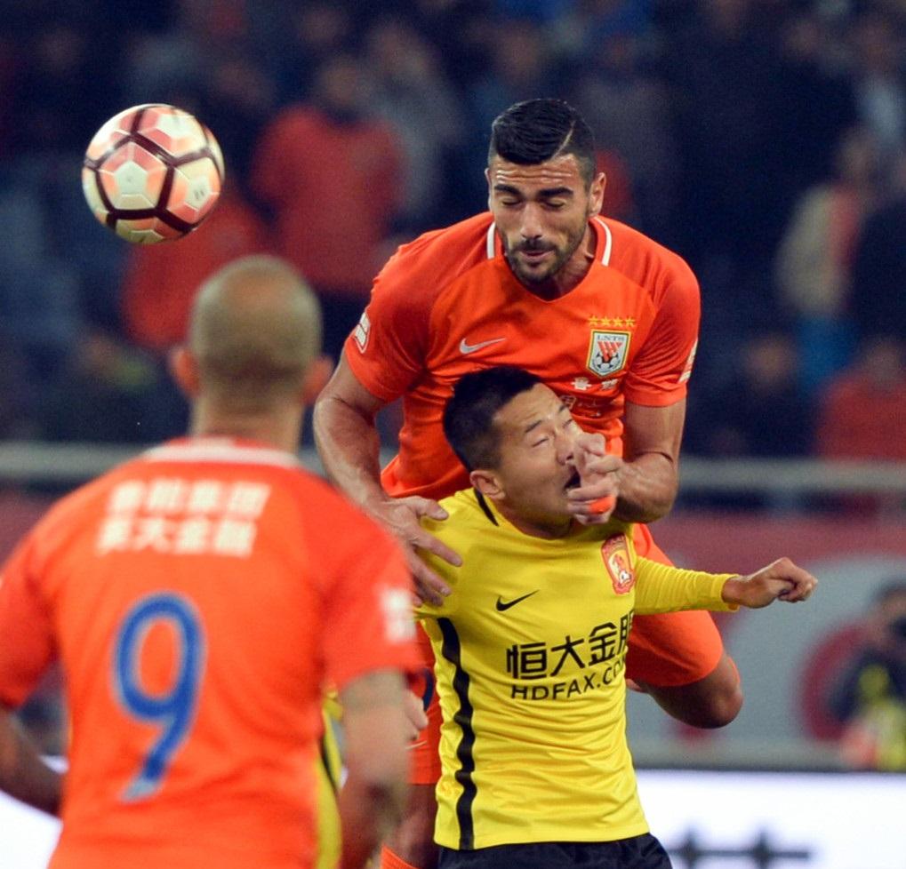 雷速官网-江苏苏宁在主场击败延边富德，登顶积分榜-第1张图片-雷速官网