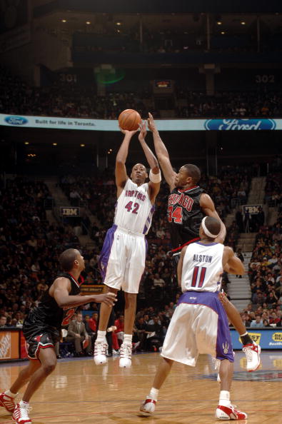 雷速-猛龙外线进攻犀利,成为制胜法宝-第1张图片-雷速官网 雷速-猛龙外线进攻犀利,成为制胜法宝-第1张图片-雷速官网