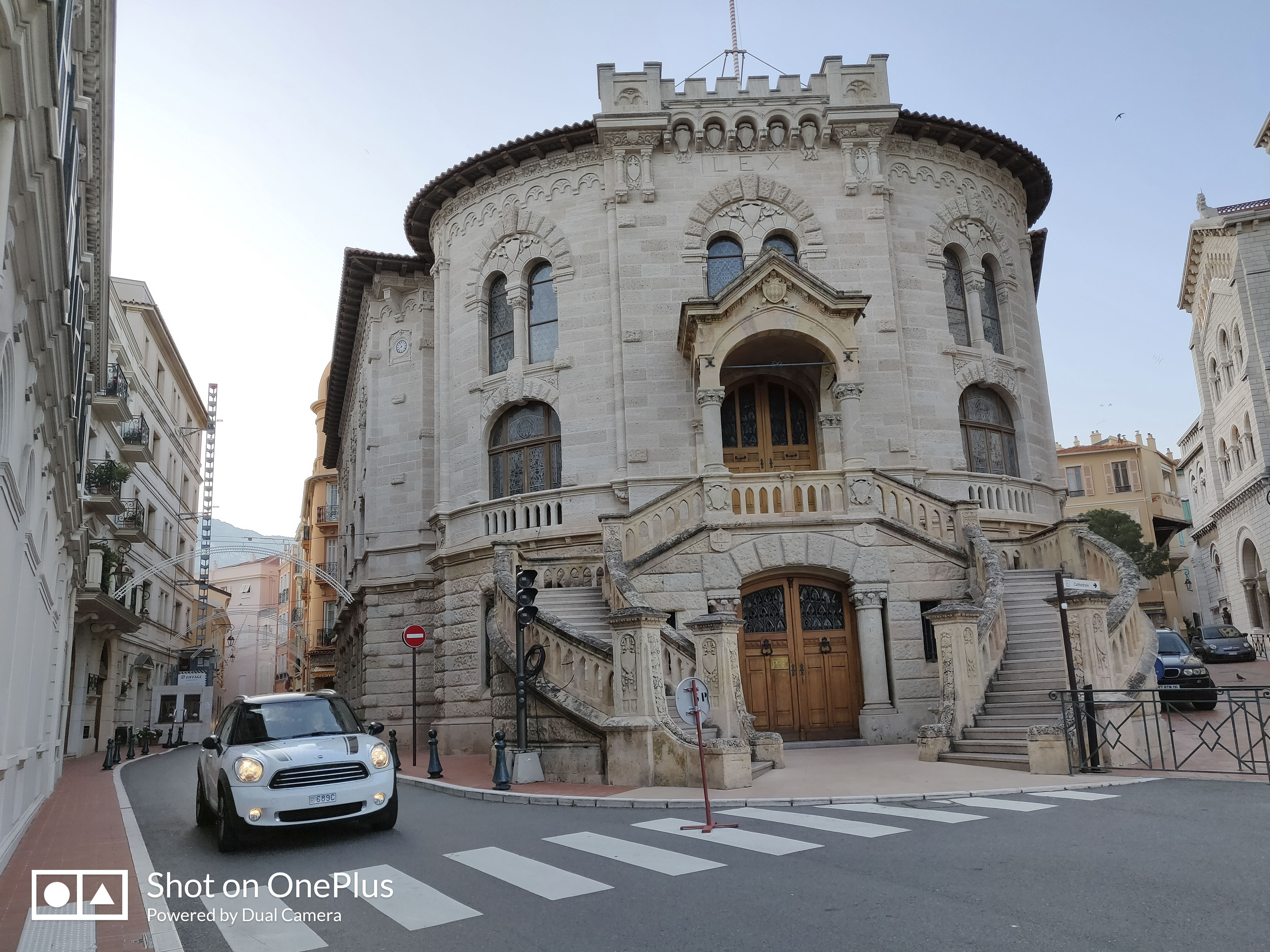 雷速官网下载-摩纳哥皇城城址明信片标志再升级-第1张图片-雷速官网