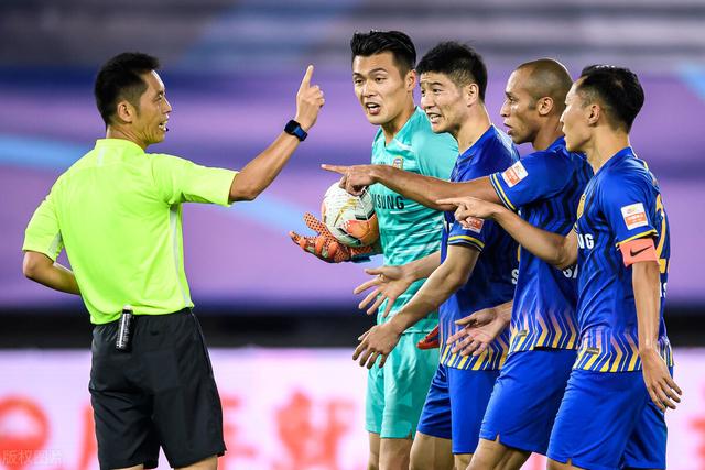 雷速官网下载-苏宁主场不敌广州富力，遭遇两连败-第2张图片-雷速官网