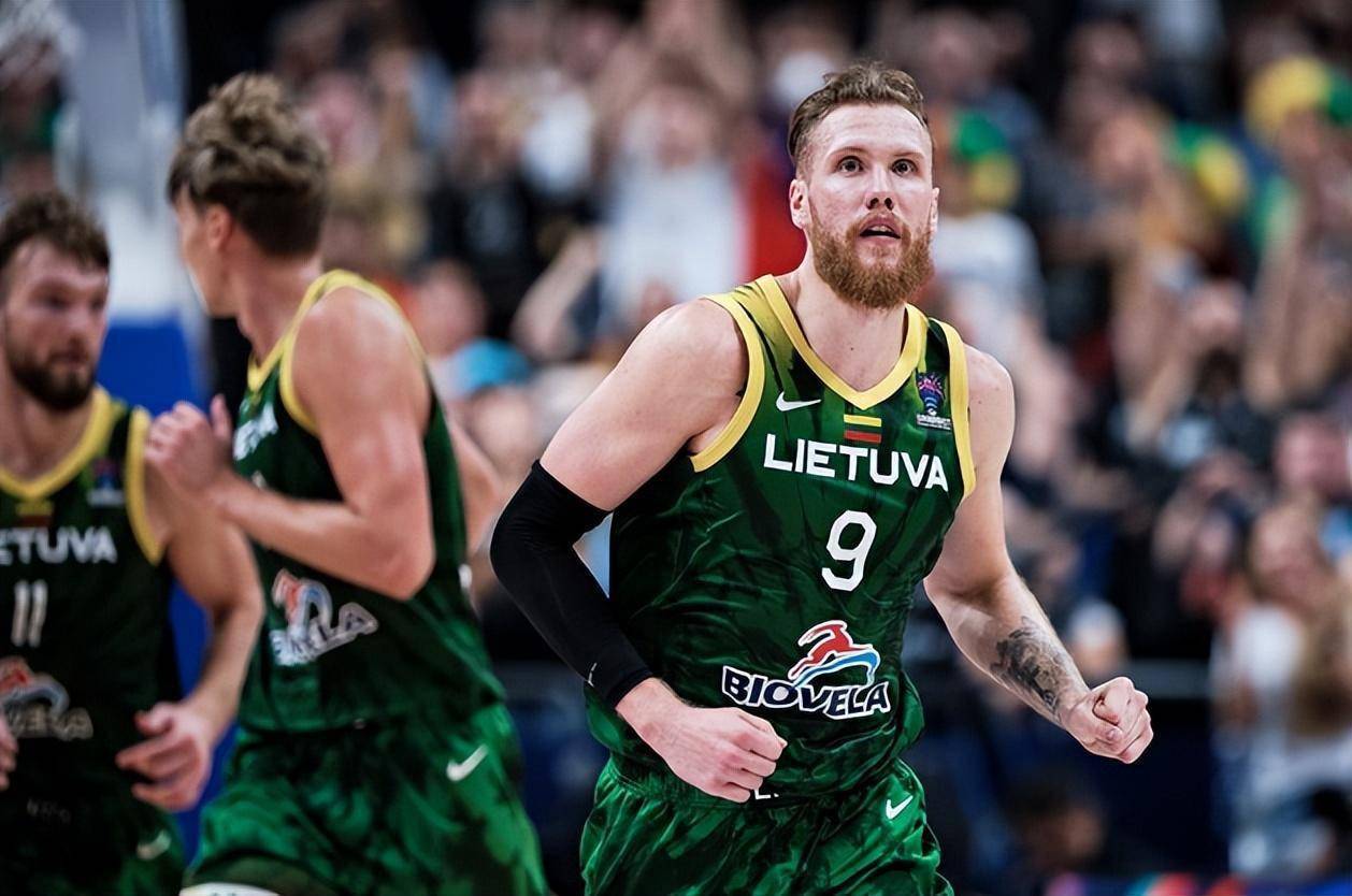 雷速直播-斯洛文尼亚主场战平匈牙利，晋级形势变数突出-第2张图片-雷速官网