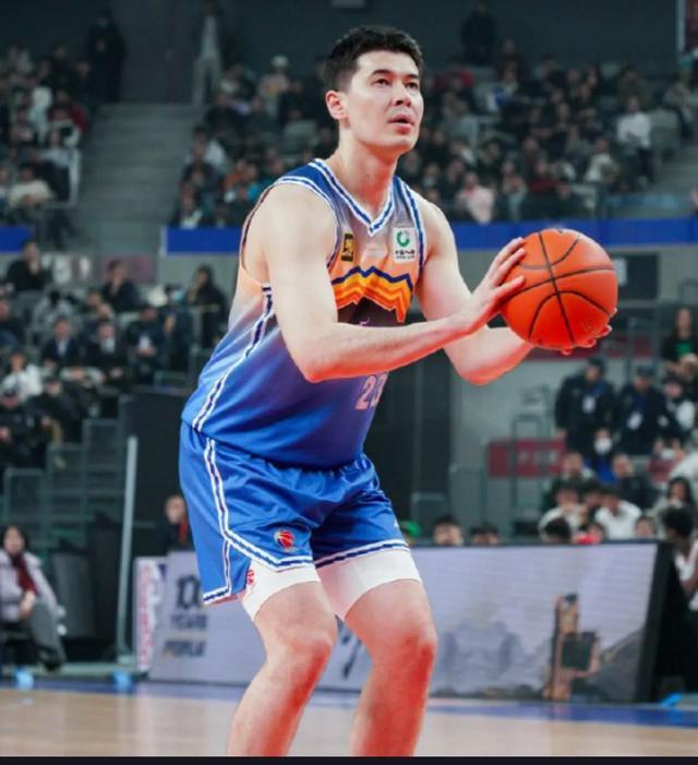 雷速直播-上海男篮全队发挥出色赢下天津队-第1张图片-雷速官网