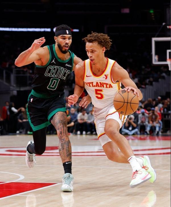 雷速官网-公牛主场逆转老鹰历史命运，瑟泰斯战衣硬派自毁骄傲-第2张图片-雷速官网