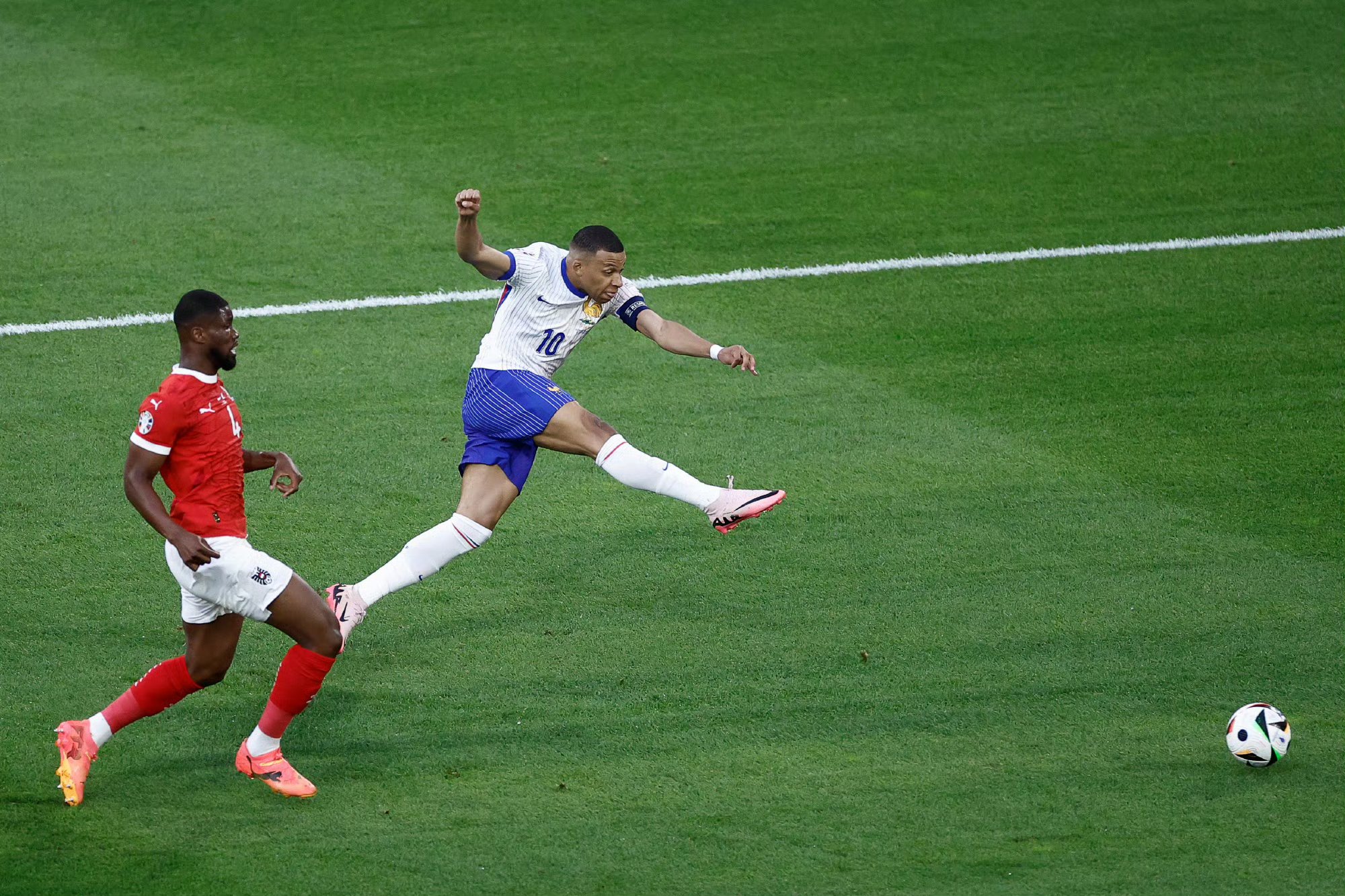 雷速直播-法国队备战步入白热化，积极寻求突破-第1张图片-雷速官网