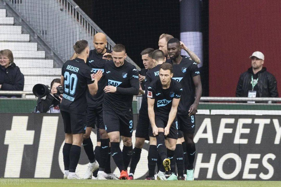 雷速直播-霍芬海姆队中场掌控球场局面-第1张图片-雷速官网