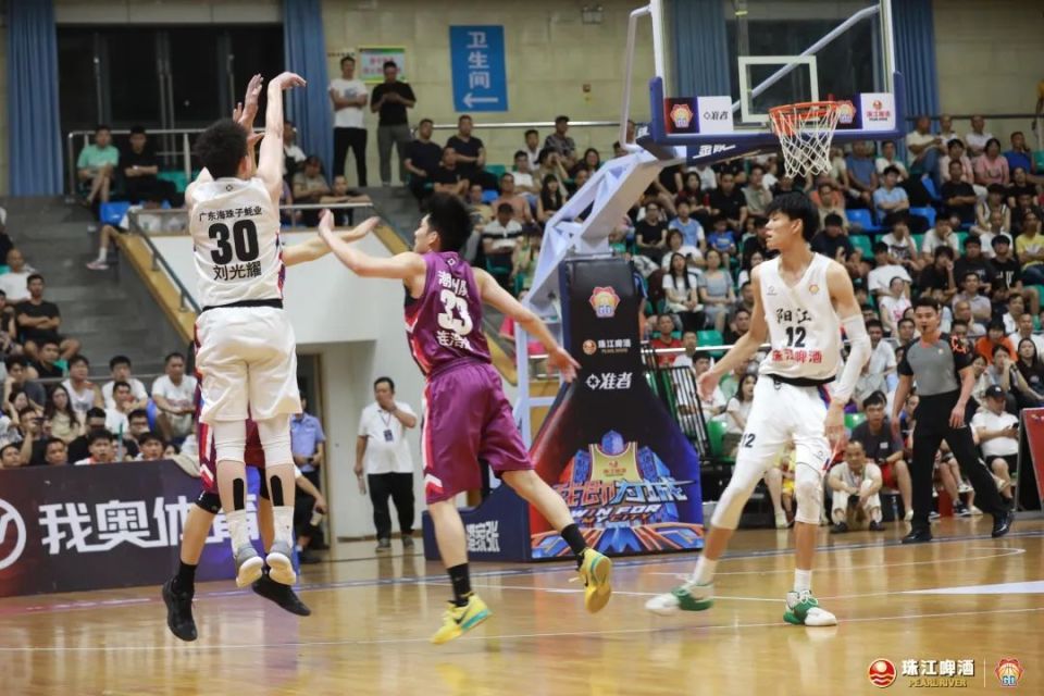 雷速官网下载-布伦斯布加主场告捷，四场不败势如破竹-第1张图片-雷速官网