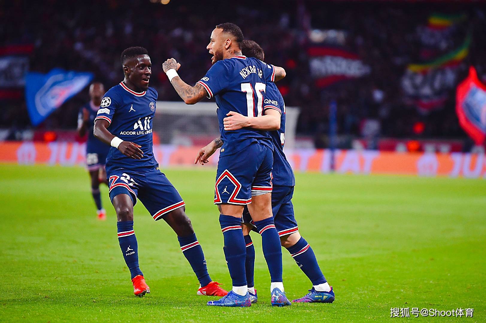 雷速官网-里昂迎来摩纳哥：豪门对决将带来激烈竞争-第2张图片-雷速官网