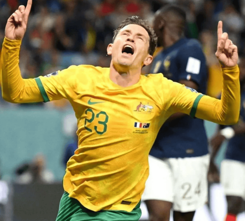 雷速官网下载-澳大利亚队夺得巨大胜利，晋级淘汰赛-第2张图片-雷速官网