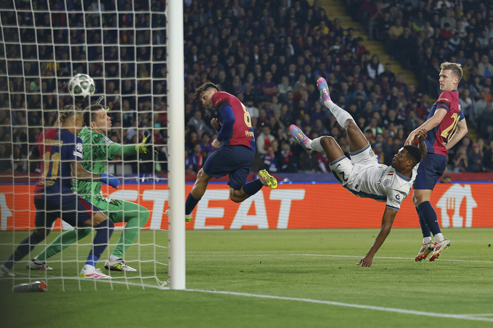 雷速-巴萨遭遇连败，博尔顿主场大胜-第1张图片-雷速官网