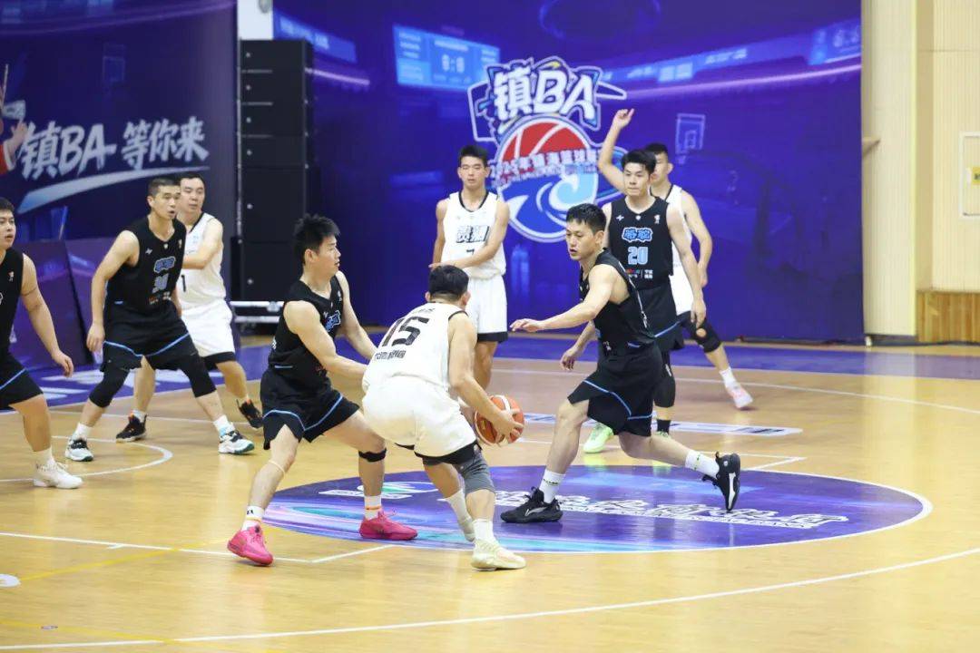 雷速官网下载-一支实力强劲的篮球球队获得胜利-第2张图片-雷速官网