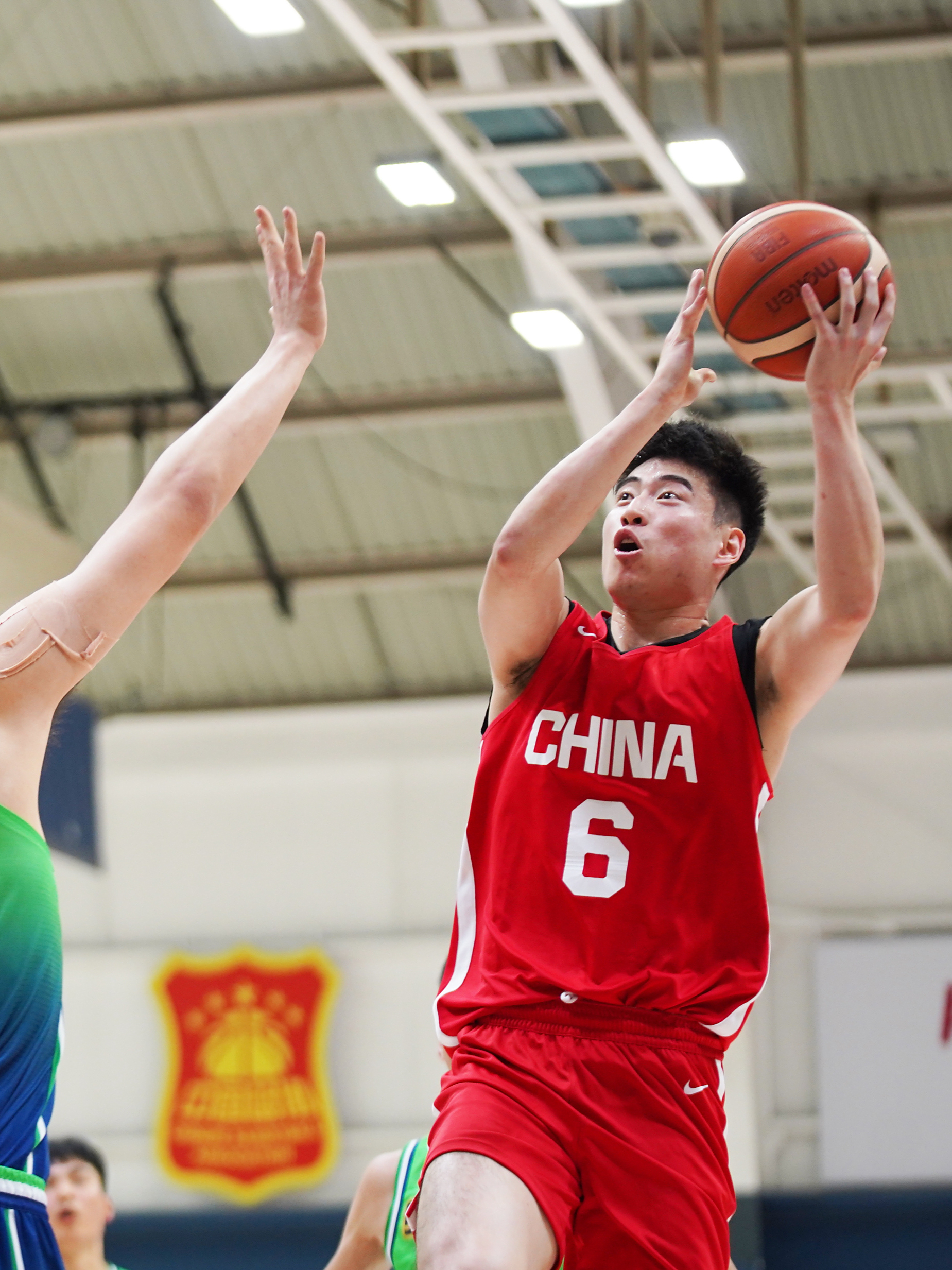 雷速直播-天津男篮全队发挥火热，击败强敌-第1张图片-雷速官网