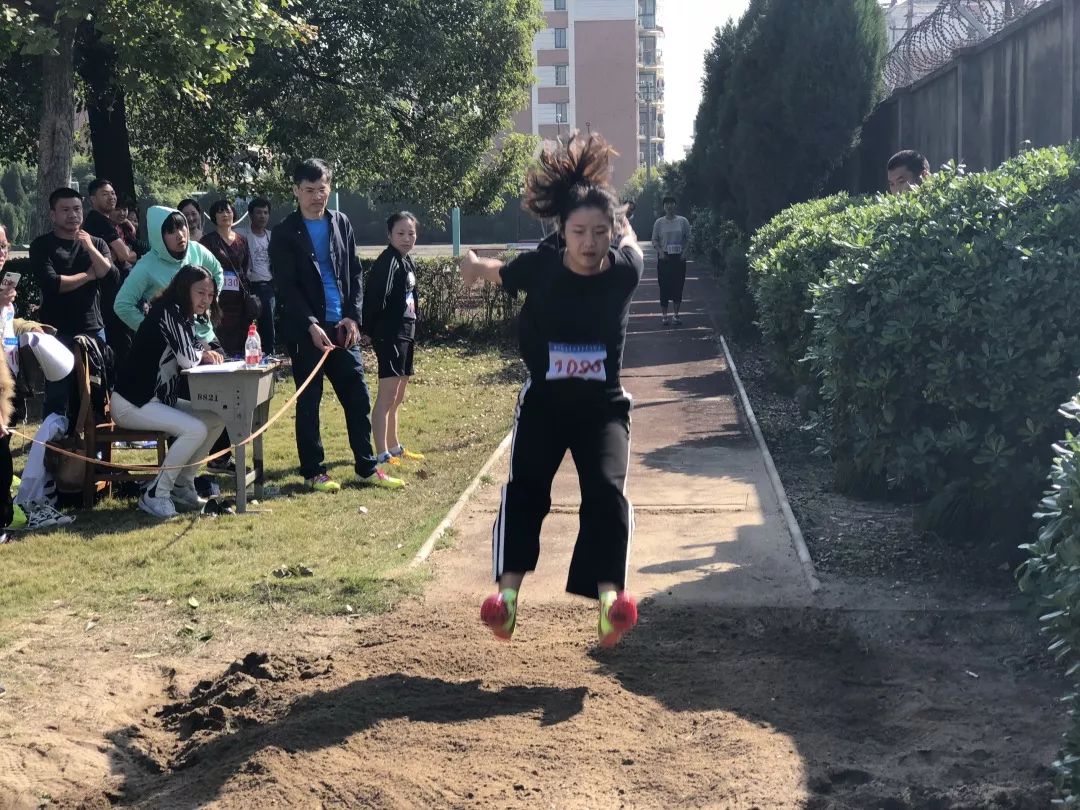 雷速官网-欧预赛绝佳比赛回顾，各队风采各异亮点众多-第2张图片-雷速官网