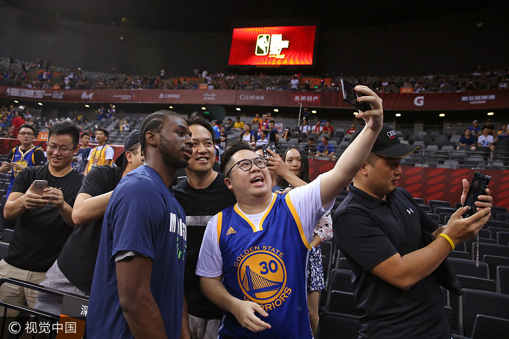 雷速直播-美洲篮球大赛观众喊出新口号，球迷热情高涨-第1张图片-雷速官网