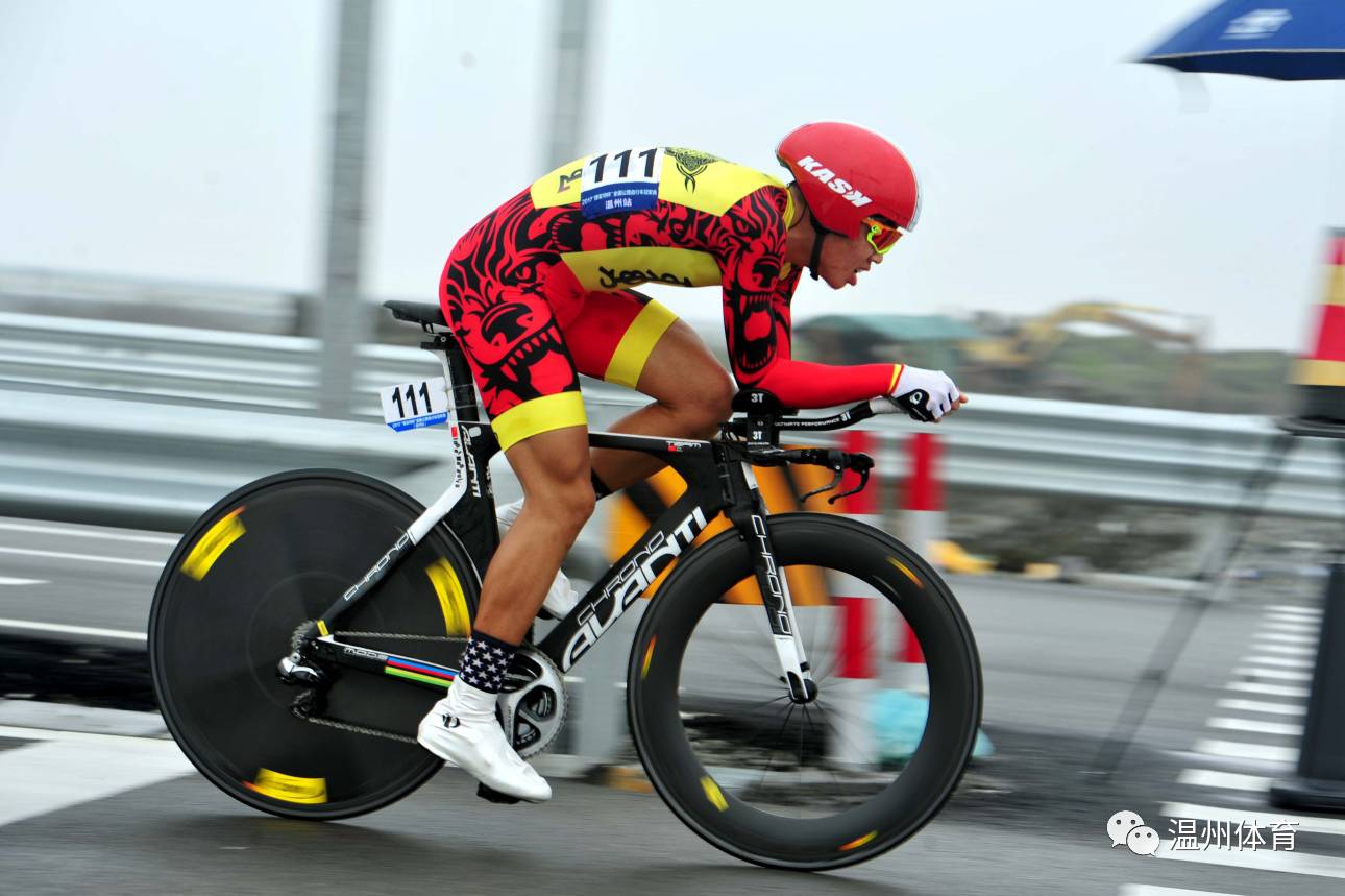 雷速直播-特立尼达和多巴哥自行车选手速度惊人，实现突破-第1张图片-雷速官网