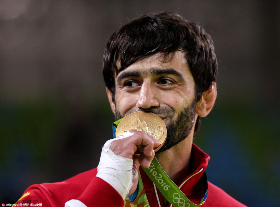 雷速-俄罗斯举重选手男子62公斤级斩获金牌-第2张图片-雷速官网