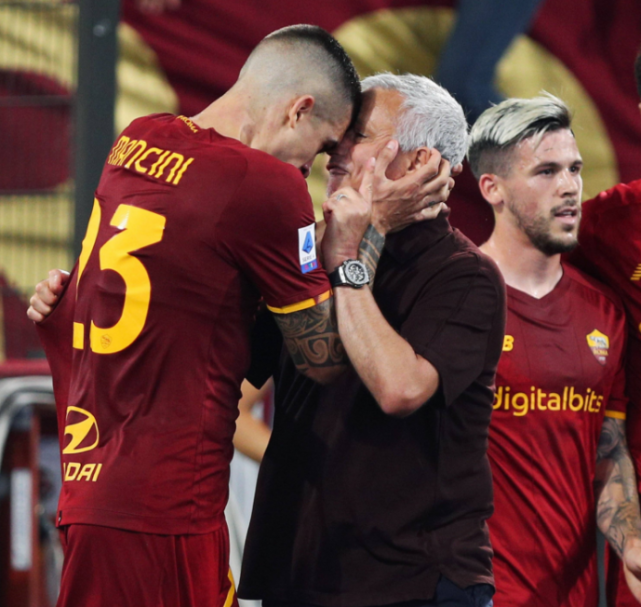 雷速官网-手感火热连斩得分，球员带队飘红-第1张图片-雷速官网