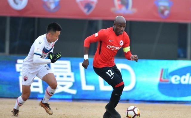 雷速官网-青岛黄海主场负于深圳佳兆业，积分榜倒数-第2张图片-雷速官网