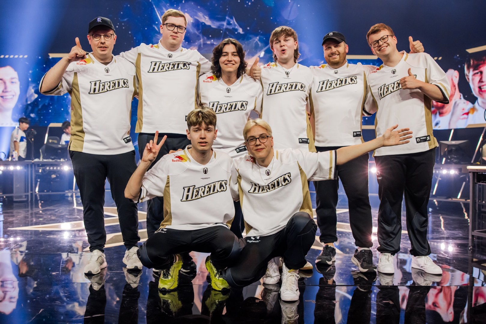 雷速直播-战队合作默契,斩获团体赛冠军-第2张图片-雷速官网 雷速直播-战队合作默契,斩获团体赛冠军-第2张图片-雷速官网