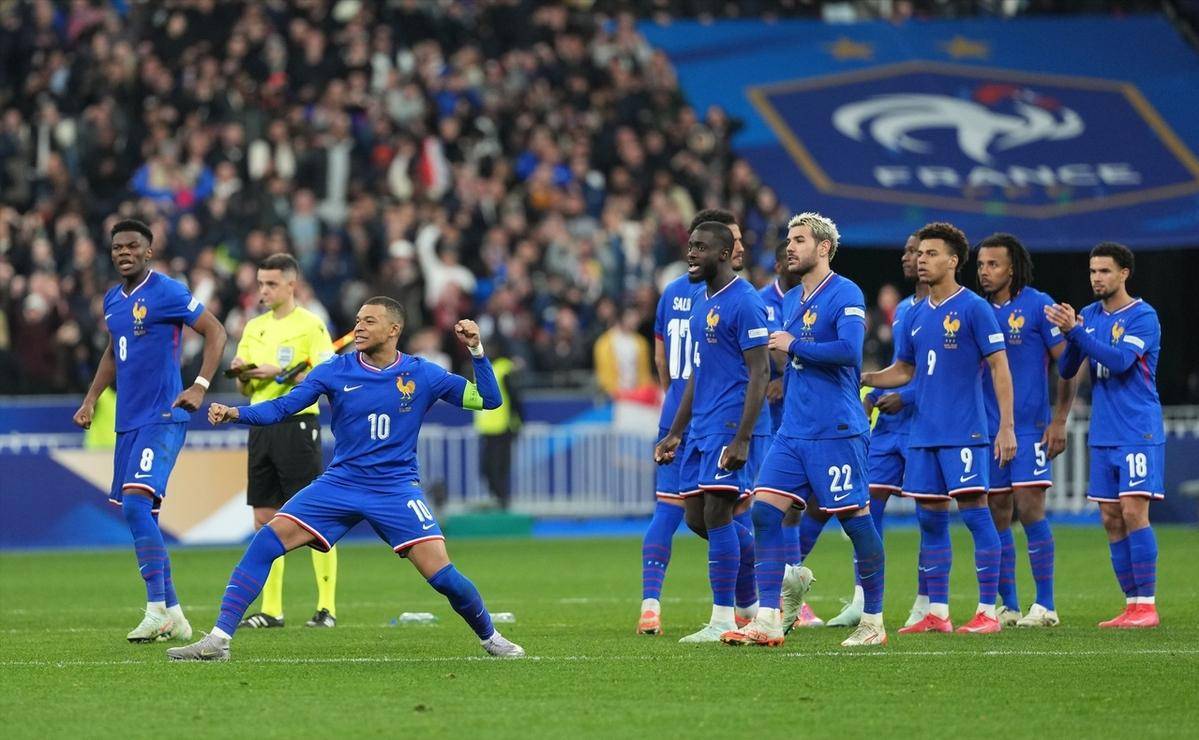 雷速-足球壮举！法国队连扳两球逆转战胜加拿大队-第2张图片-雷速官网