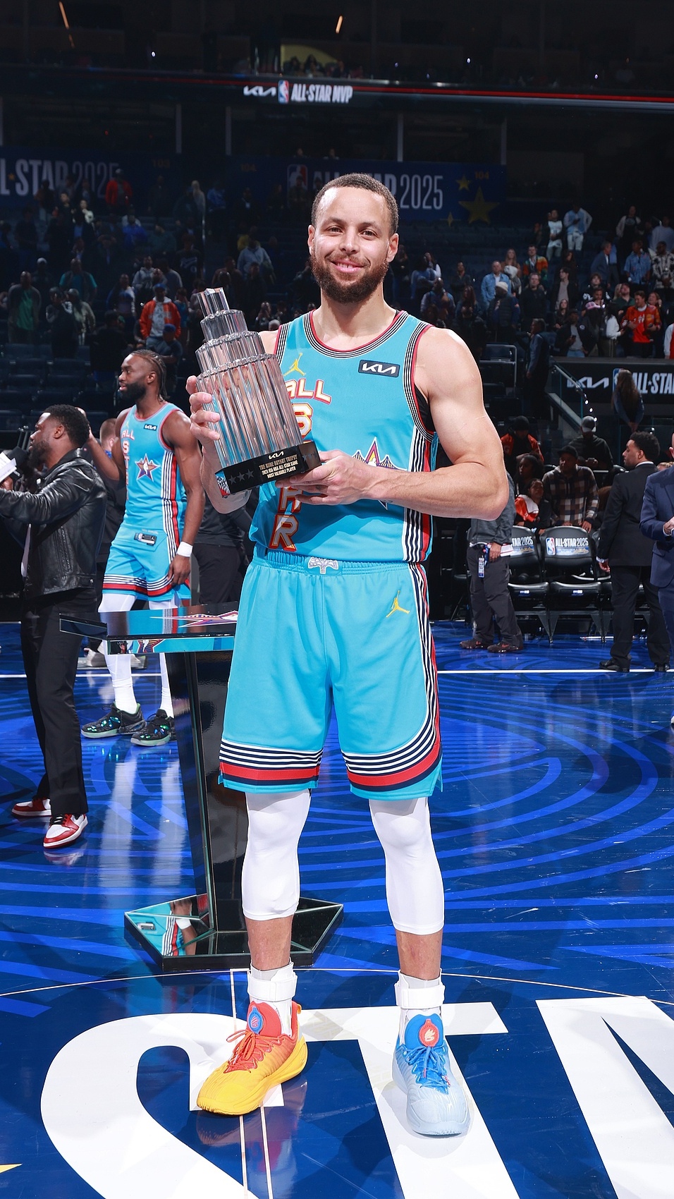 雷速直播-全球最佳球队将大显身手展示篮球魅力-第1张图片-雷速官网