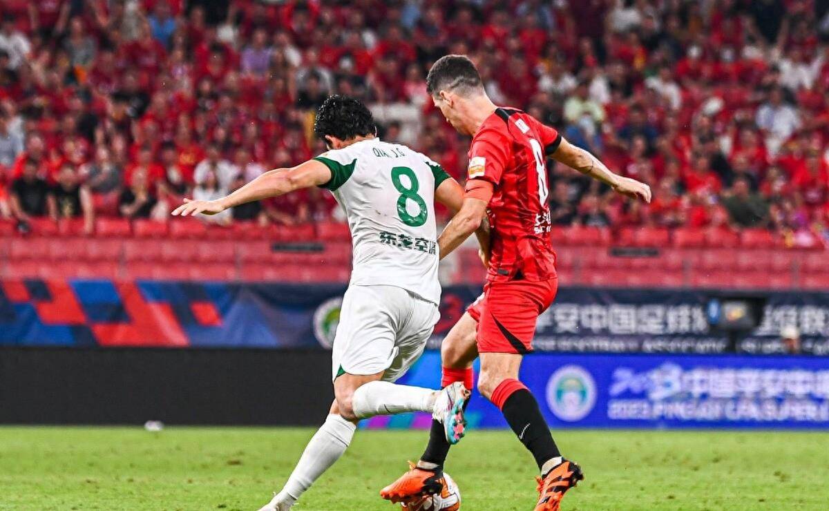 雷速直播-上海上港在困境中崭露头角，取得巨大胜利-第1张图片-雷速官网