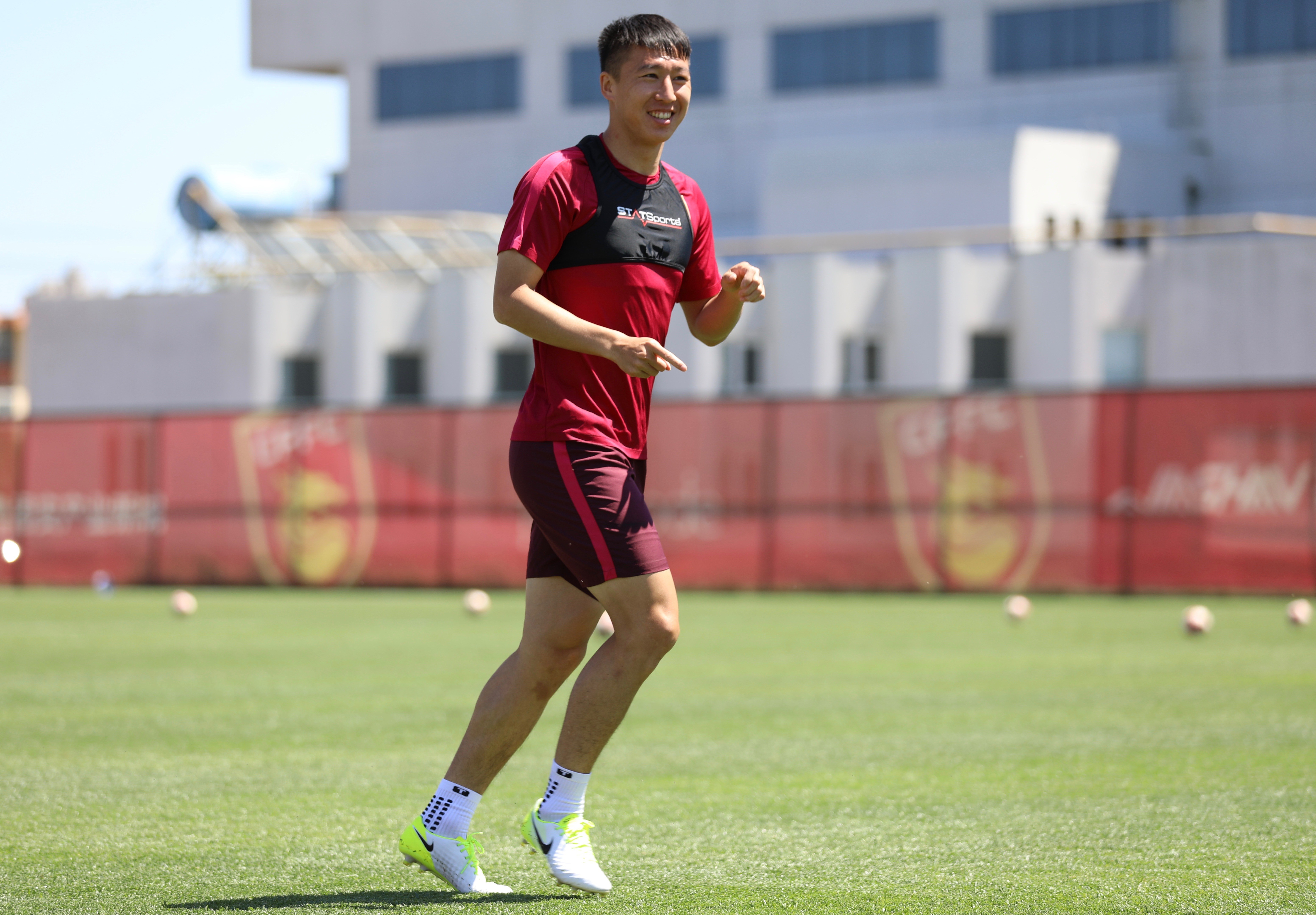 雷速官网-河北华夏幸福防守稳固获胜,主帅赞赏球队表现-第1张图片-雷速官网 雷速官网-河北华夏幸福防守稳固获胜,主帅赞赏球队表现-第1张图片-雷速官网