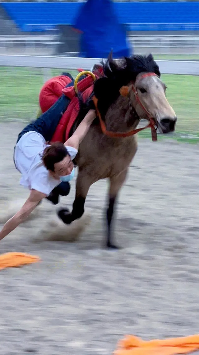 雷速官网下载-竞技狂欢!运动员们策马扬鞭-第1张图片-雷速官网 雷速官网下载-竞技狂欢!运动员们策马扬鞭-第1张图片-雷速官网