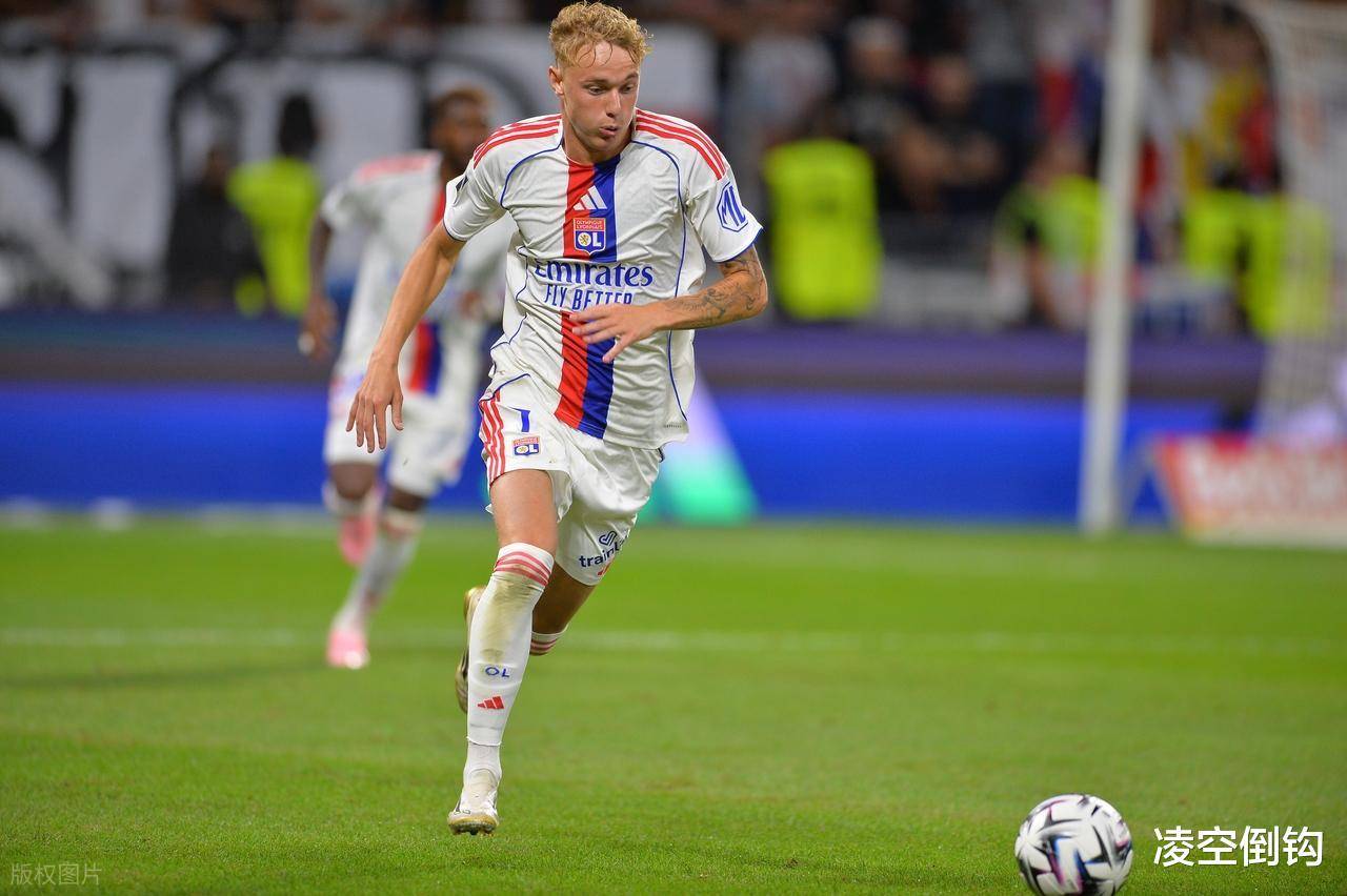 雷速官网-里昂逼平巴黎圣日耳曼，暂居法甲第三-第1张图片-雷速官网