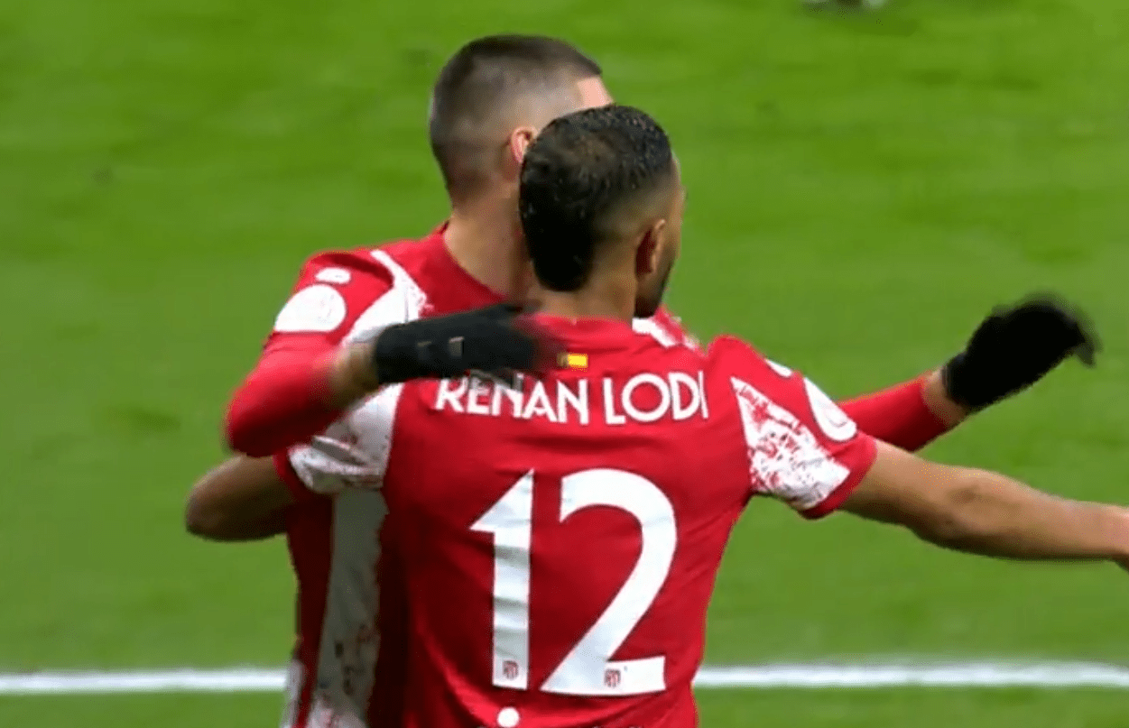 雷速直播-球队战术调整成功，横扫对手晋级-第1张图片-雷速官网