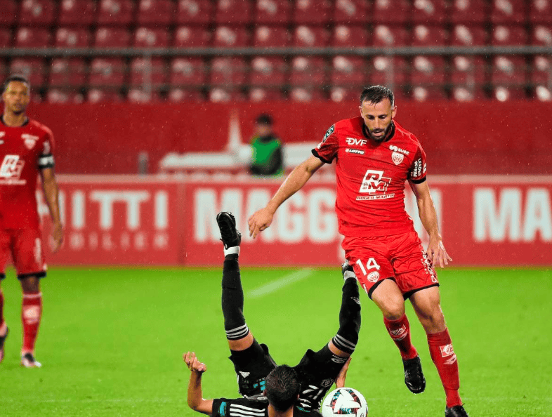 雷速直播-蒙彼利埃主帅点赞球队表现,力求进步-第2张图片-雷速官网 雷速直播-蒙彼利埃主帅点赞球队表现,力求进步-第2张图片-雷速官网