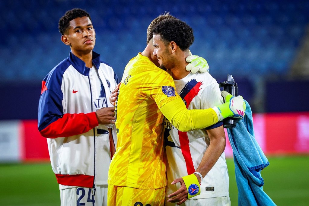 雷速官网-巴黎圣日耳曼队客场大胜，继续领跑法甲积分榜-第2张图片-雷速官网