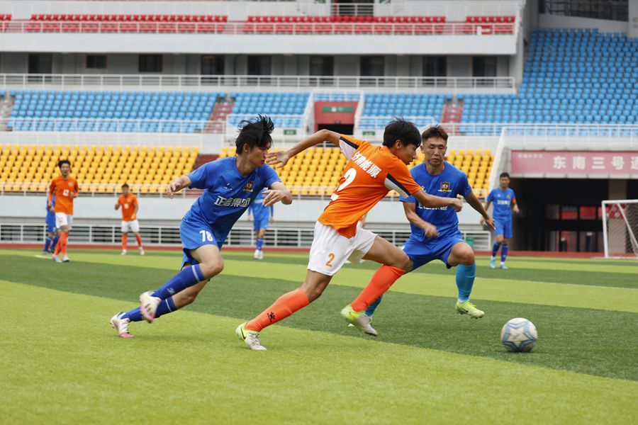 雷速-传奇球员带动球队氛围，队员互相鼓励-第1张图片-雷速官网