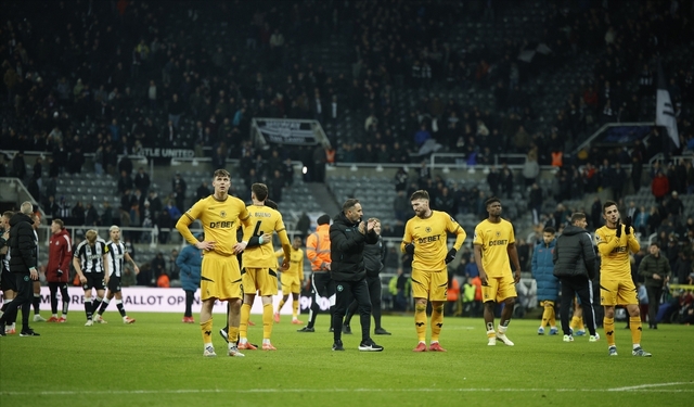 雷速-狼队客场告捷切尔西，英超争冠宝座陷入风波-第1张图片-雷速官网