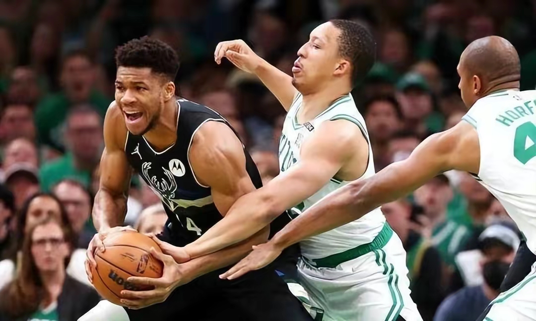 雷速官网-雄鹿队再获胜利，东部霸主地位无可撼动-第1张图片-雷速官网